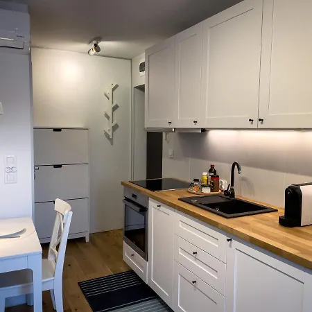 Апартаменты Urban No 4a, Free Private Parking, Self Check-in