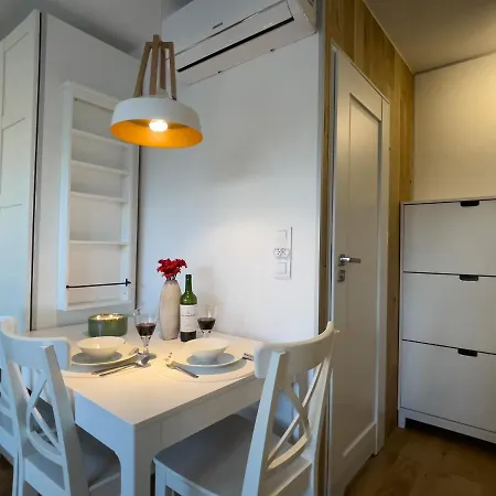 Апартаменты Urban Apartments Studio No 4A - Air Condition - Garden - Free Parking *