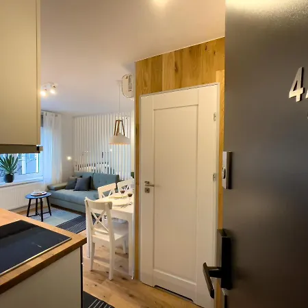 Urban Apartments Studio No 4A - Air Condition - Garden - Free Parking
