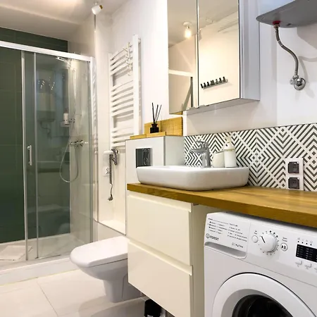 Urban No 4a - Air Condition - Garden - Free Parking Lejlighed