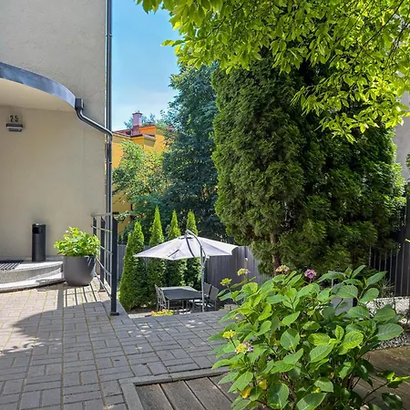 Urban Apartments Studio No 4A - Air Condition - Garden - Free Parking * Хожув
