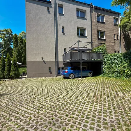 Urban Apartments Studio No 4A - Air Condition - Garden - Free Parking